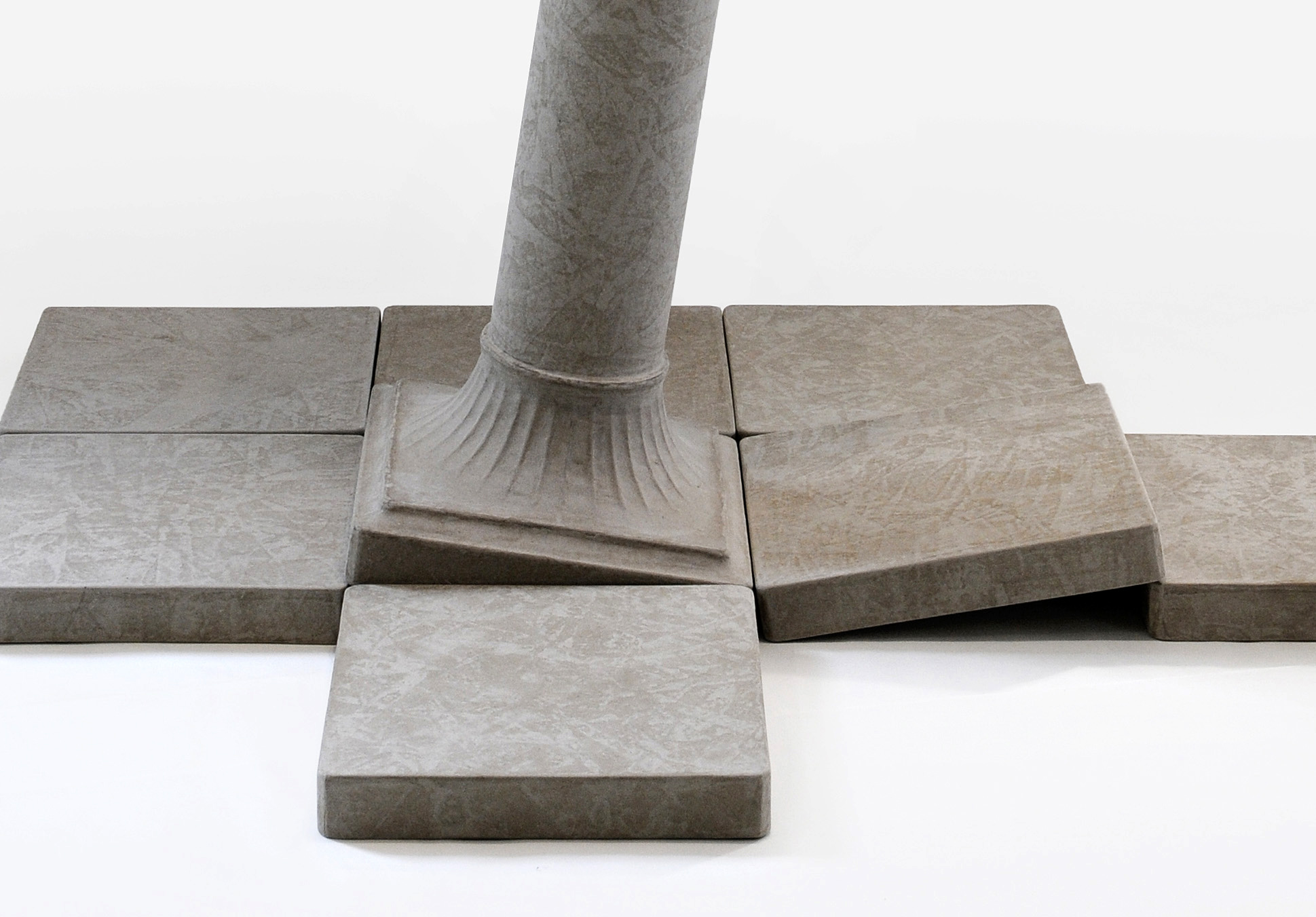 detail, The undulating Colmn